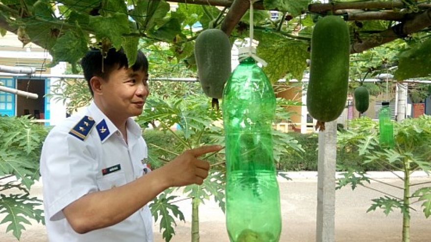 Vietnam coast guards grow own veggies on high-tech farm