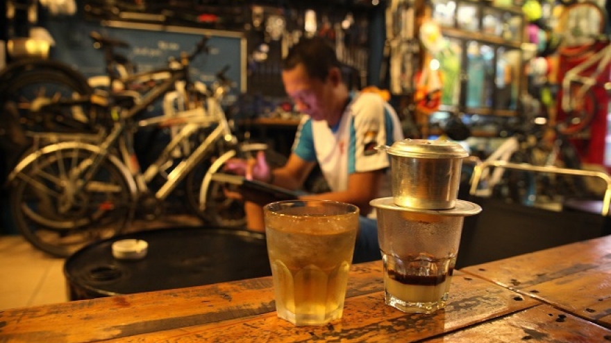 Vietnamese coffee chains ready to take on global giants