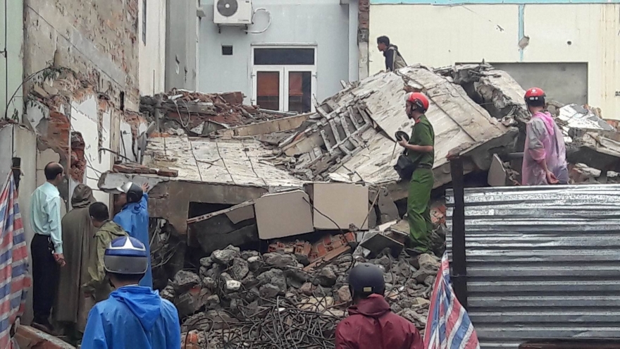 At least 2 dead in Danang office building collapse 