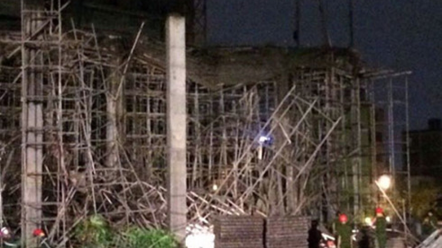 Four injured in Danang scaffolding collapse