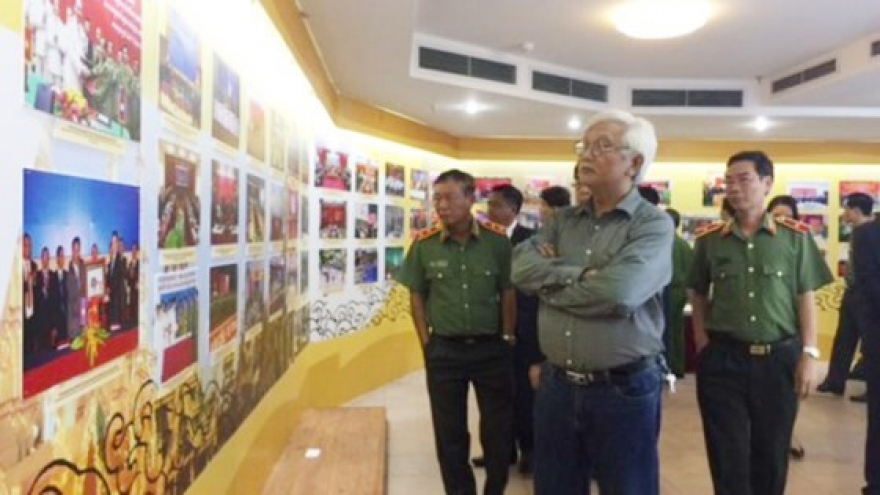 Exhibition features Vietnam-Laos-Cambodia cooperation in crime combat
