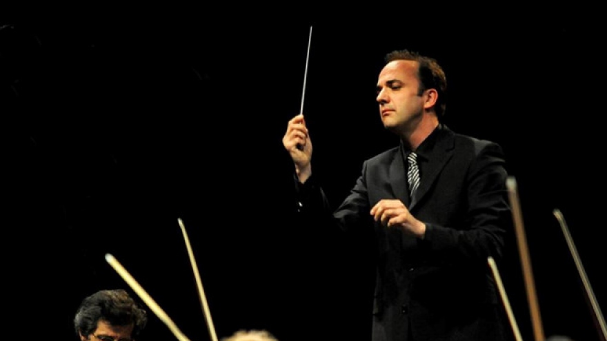 Conductor Jonas Alber to bring the fire of Beethoven to Hanoi