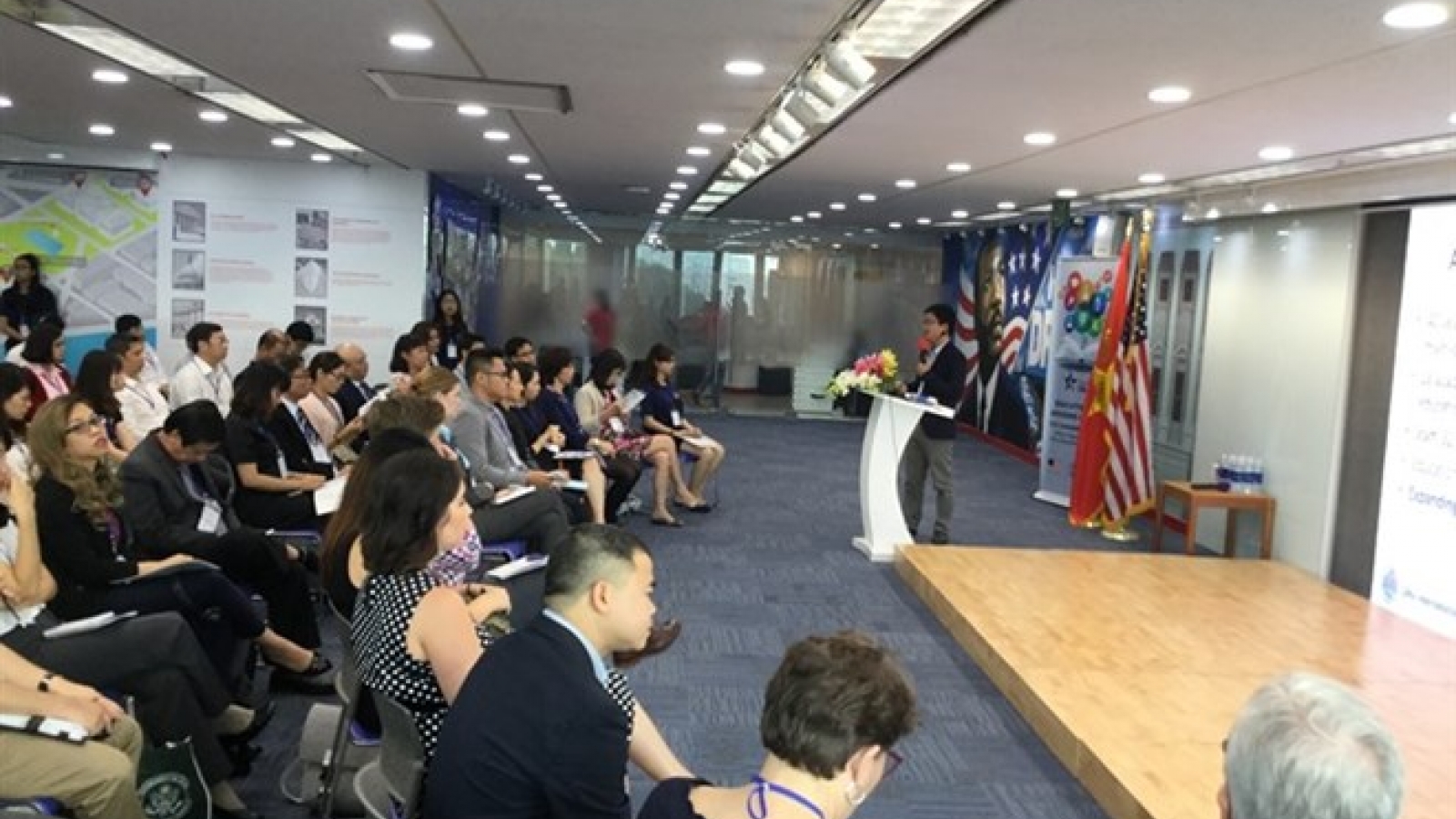 Vietnamese universities urged to attract more foreign students