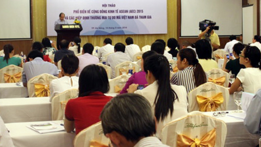 Vietnam urged to grab opportunities when joining AEC