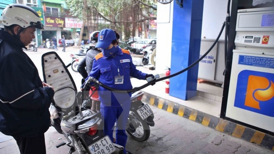 Consumer prices edge up slightly in Hanoi this month