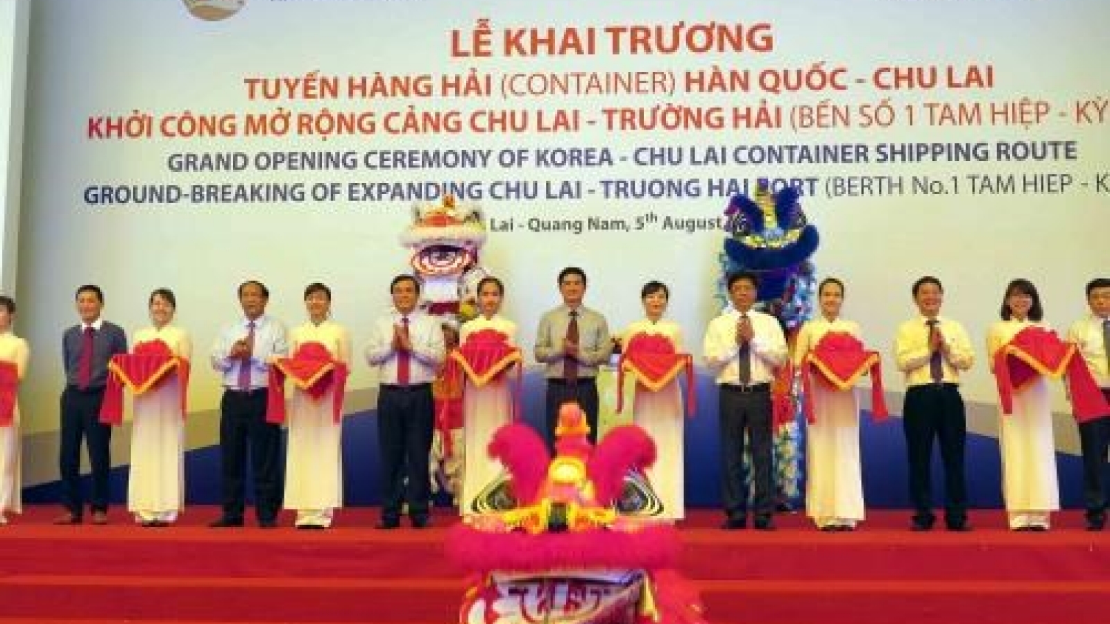 Int'l container shipping route opens in Quang Nam