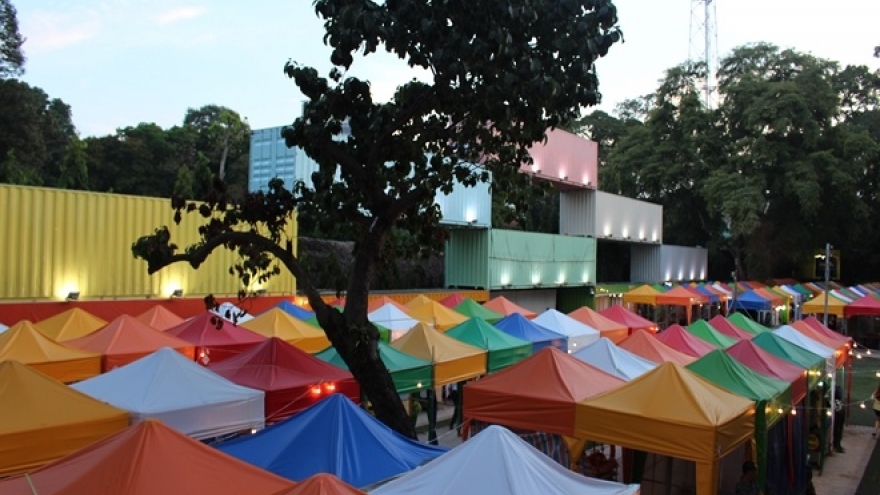 In photos: Shipping containers used for kiosks in HCM City