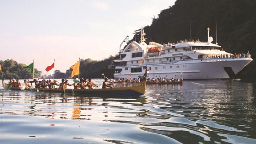 Binh Dinh welcomes first sea tourists of new lunar year
