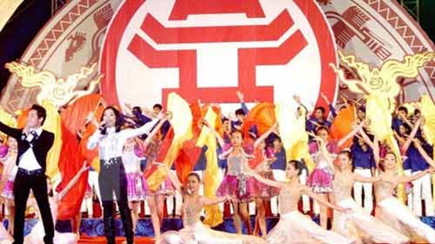 Hanoi prepares for 2016 in style with countdown parties