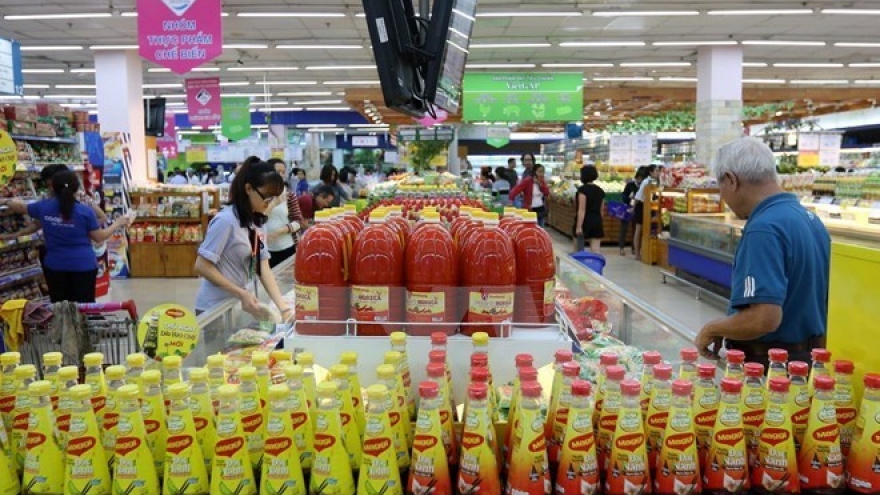 
        Lower food prices pull CPI down in May
                              