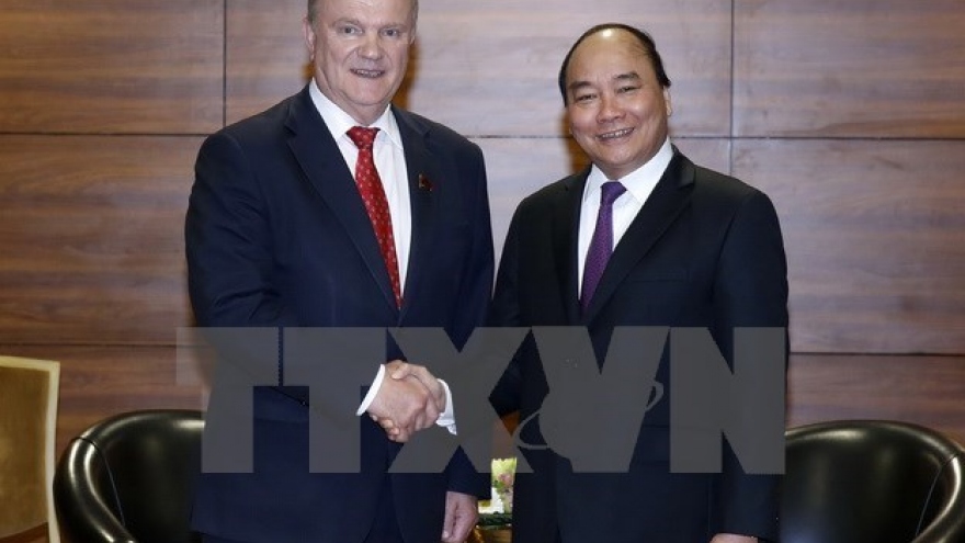 
        PM stresses warm relationship with Russia
                              