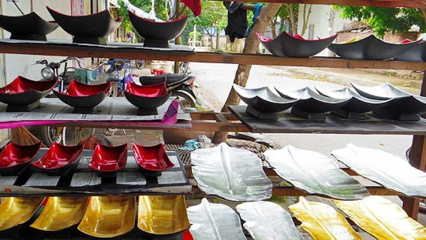 
        A traditional lacquer craft village of Vietnam
                              