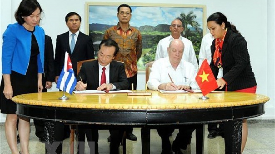 Vietnam-Cuba Inter-Governmental Committee concludes 36th meeting