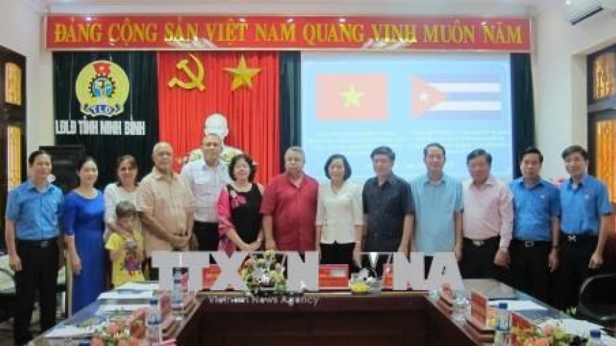 Cuban Workers' Federation delegation visits Ninh Binh