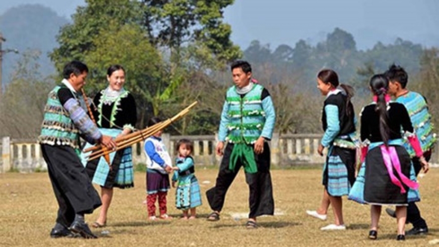 Mong’s Festival brightens northwestern region
