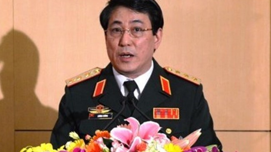 Senior Vietnamese officer receives Chinese guest