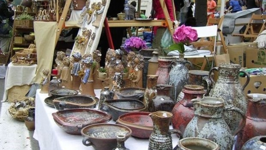 Czech Republic looks to introduce ceramic products to Vietnam