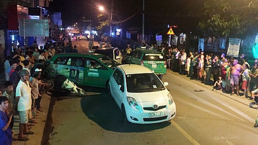 Two dead, 10 injured in multiple-vehicle crash in HCM City