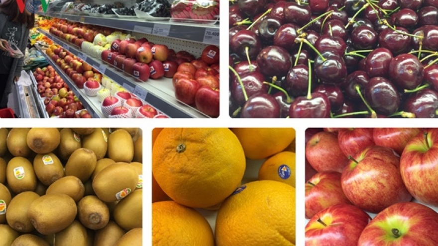 A range of imported fruit goes on sale before Tet