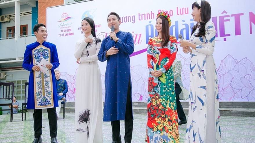 Cultural event helps revive ao dai for men