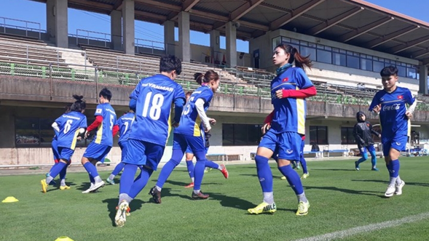 Women’s national football team train in Japan’s heat wave