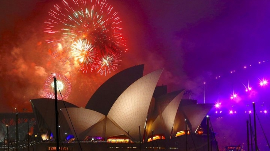 Countries around the world celebrate New Year 2018