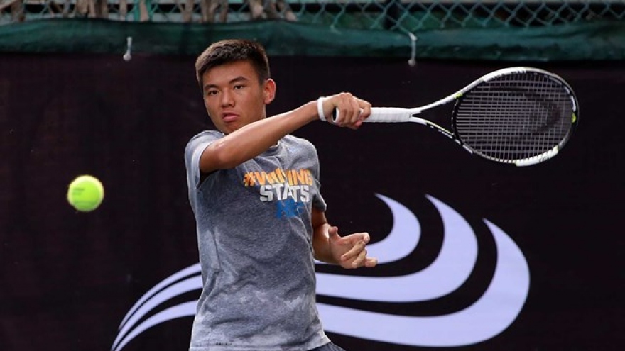 Ly Hoang Nam survives to reach quarterfinals 