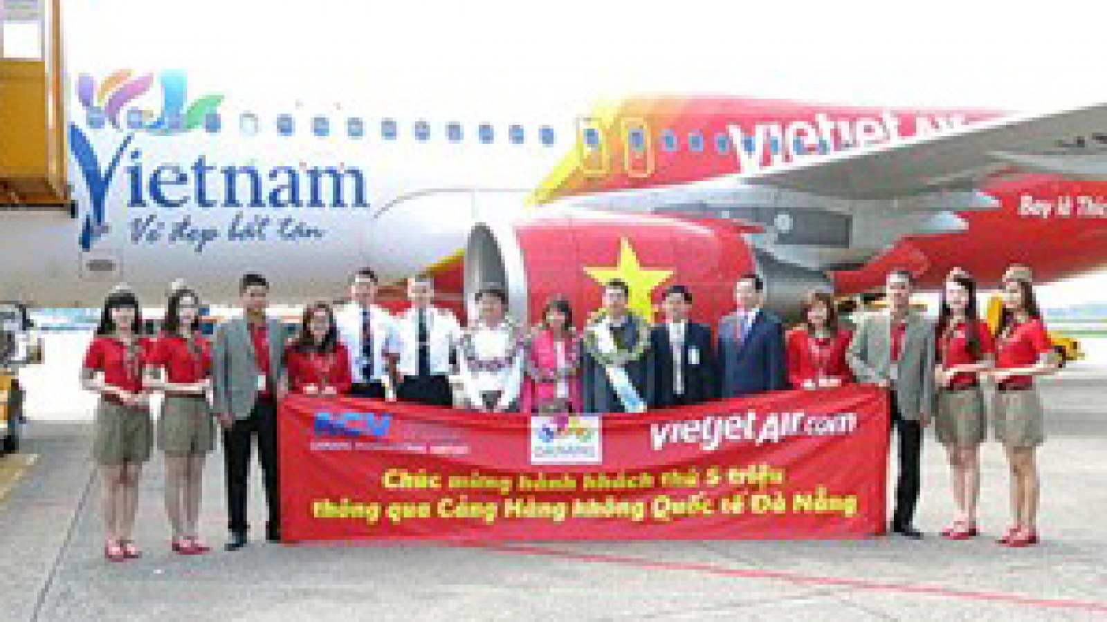 Da Nang Int’l Airport welcomes 5 millionth passenger