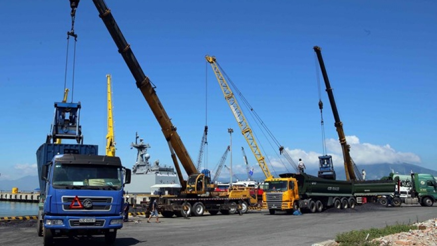 Over 254 million tonnes of cargo handled via ports in H1