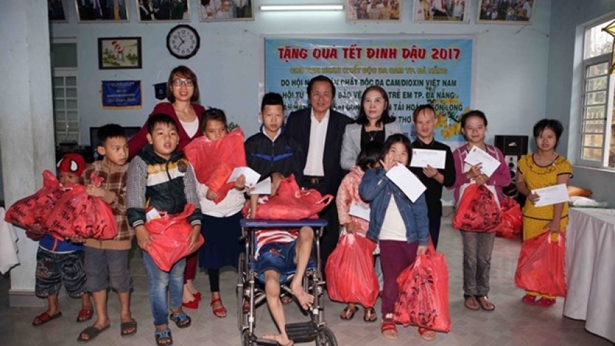 Children with HIV/AIDS celebrate Tet