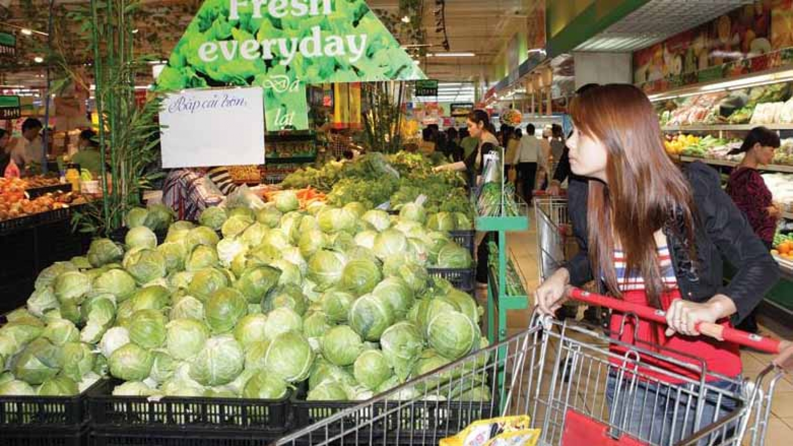 French Auchan Holding moves into Vietnam
