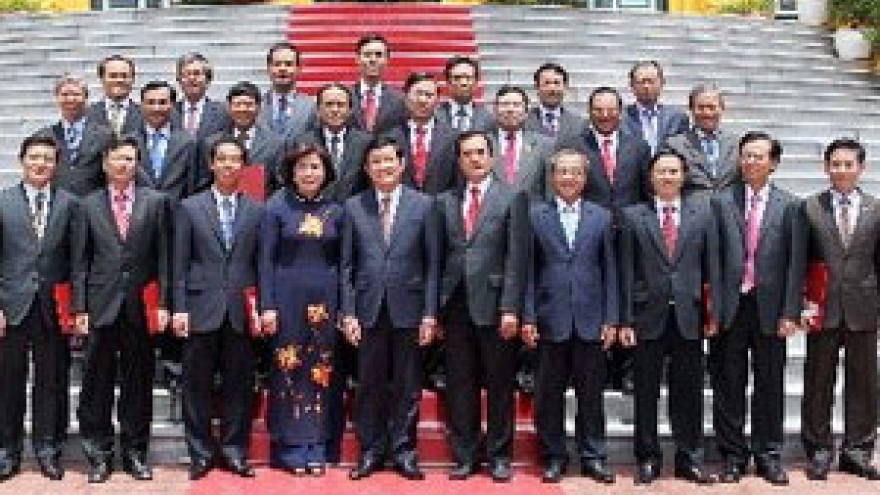 Diplomats urged to raise Vietnam profile abroad