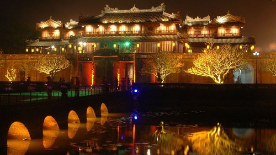 Hue Citadel opens until late in the evening