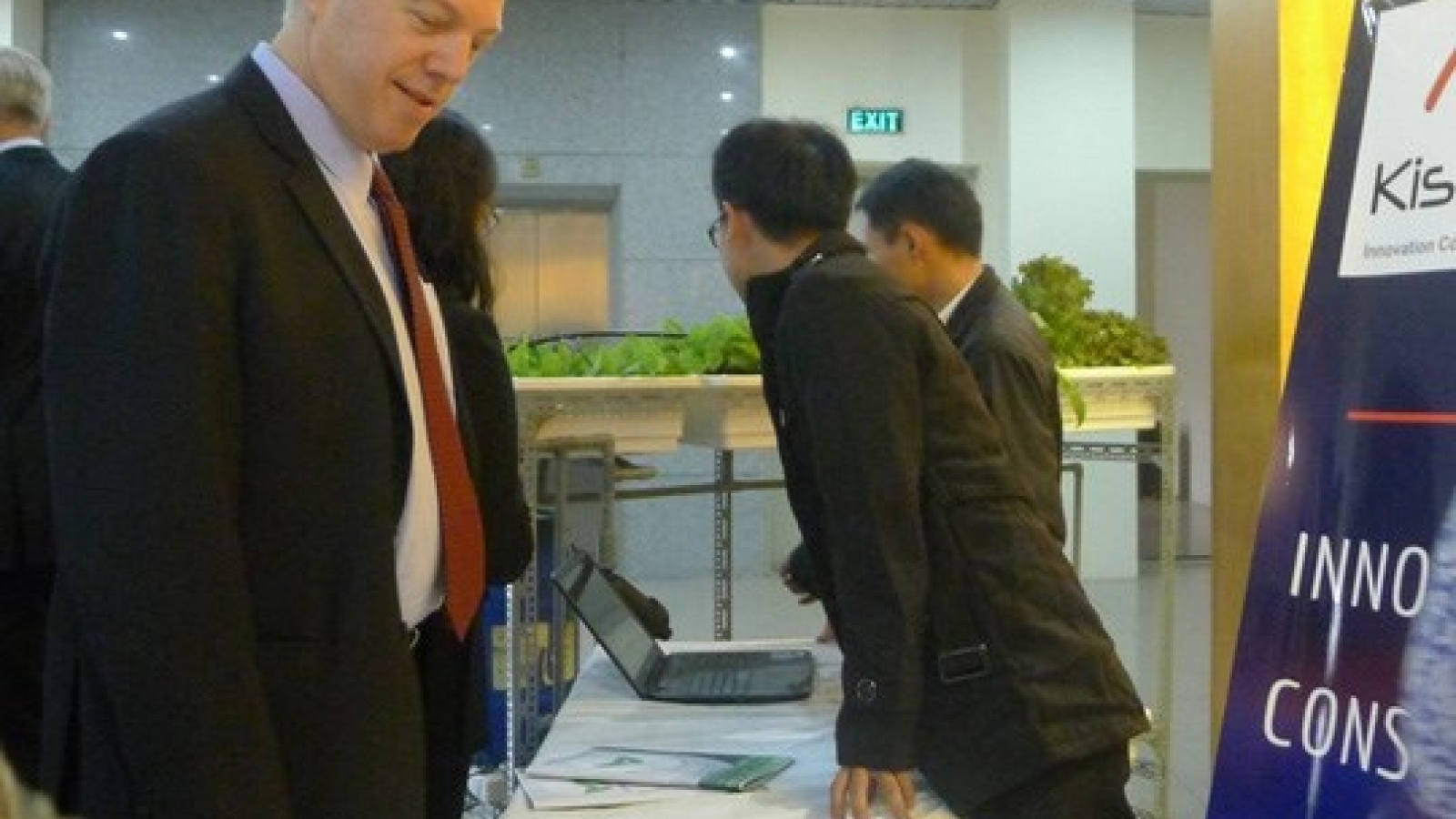 Vietnam, US bolster innovation and creativeness links