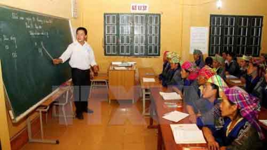 Dak Nong spends over US$2.5 million to eradicate illiteracy
