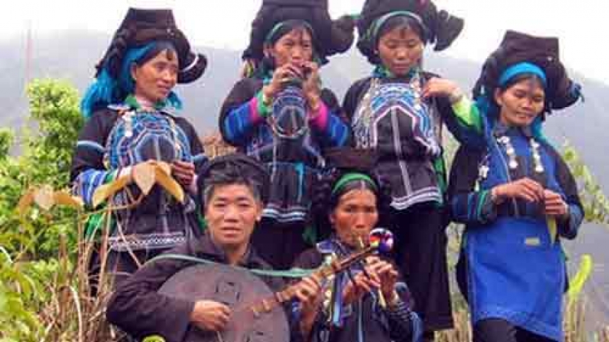 Music, instruments, and dance of the Ha Nhi
