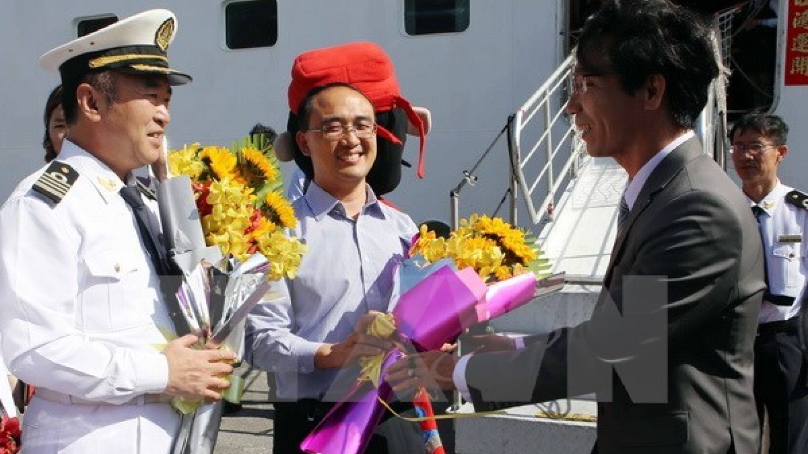 Tourists flock to Da Nang, Da Lat during Tet holidays