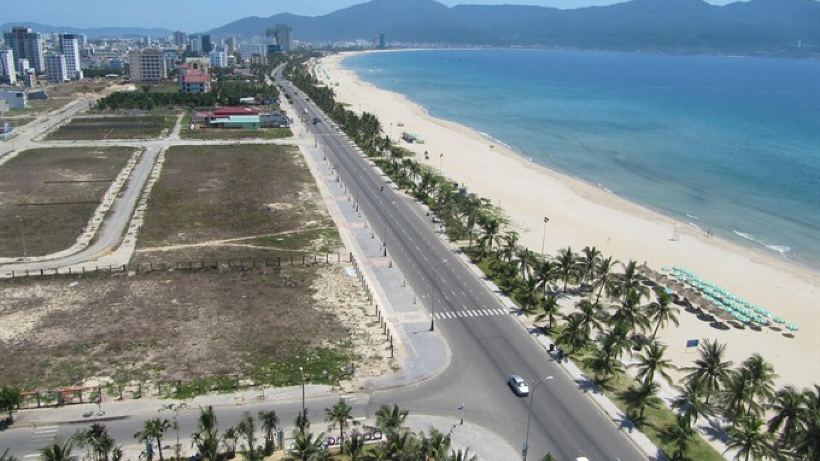 Danang calls for investment to build tram line