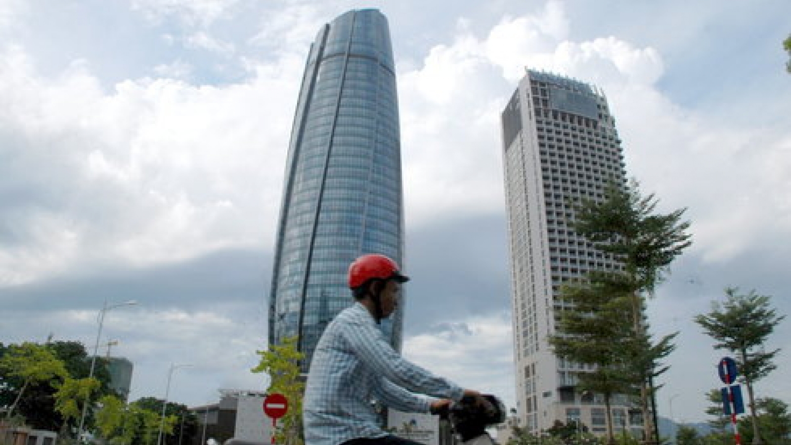 Relocation of Danang administrative center is problem for far future