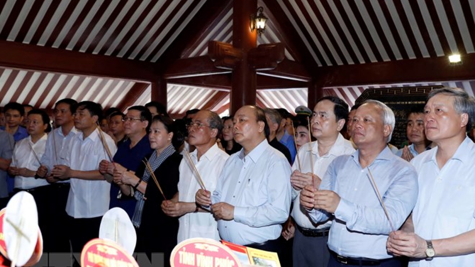 Gov’t, NA leaders pay tribute to late President Ho Chi Minh