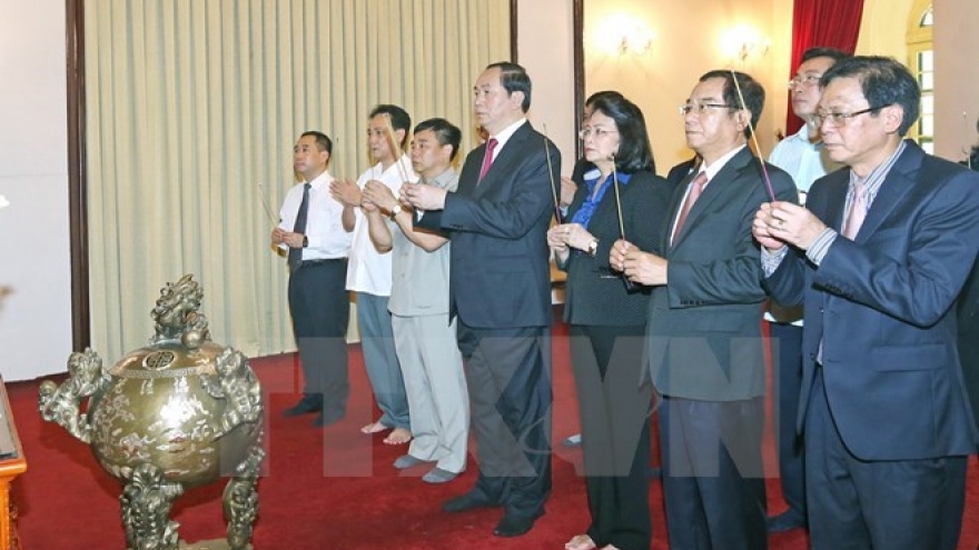 Leaders commemorate President Ho Chi Minh’s death anniversary