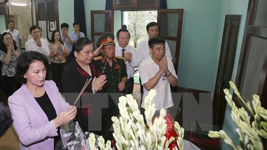 Top legislator pays tribute to late President on National Day