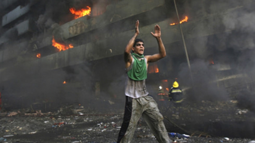 Bomb kills nine Iraqi soldiers during raid south of Baghdad