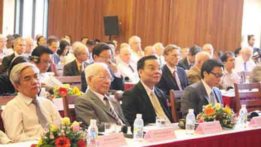 Vietnam needs more international scientific research institutes