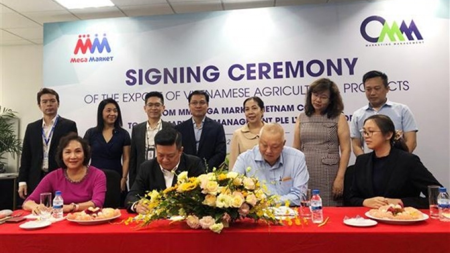 Deal signed to boost Vietnamese farm produce exports to Singapore