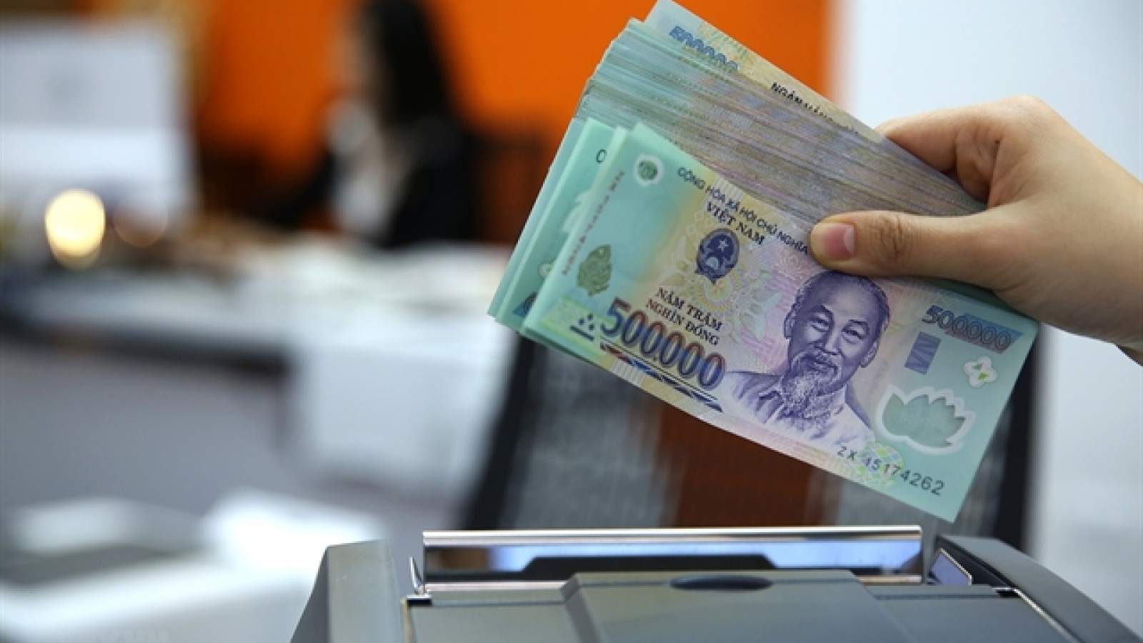 VMAC builds strategy for debt trading