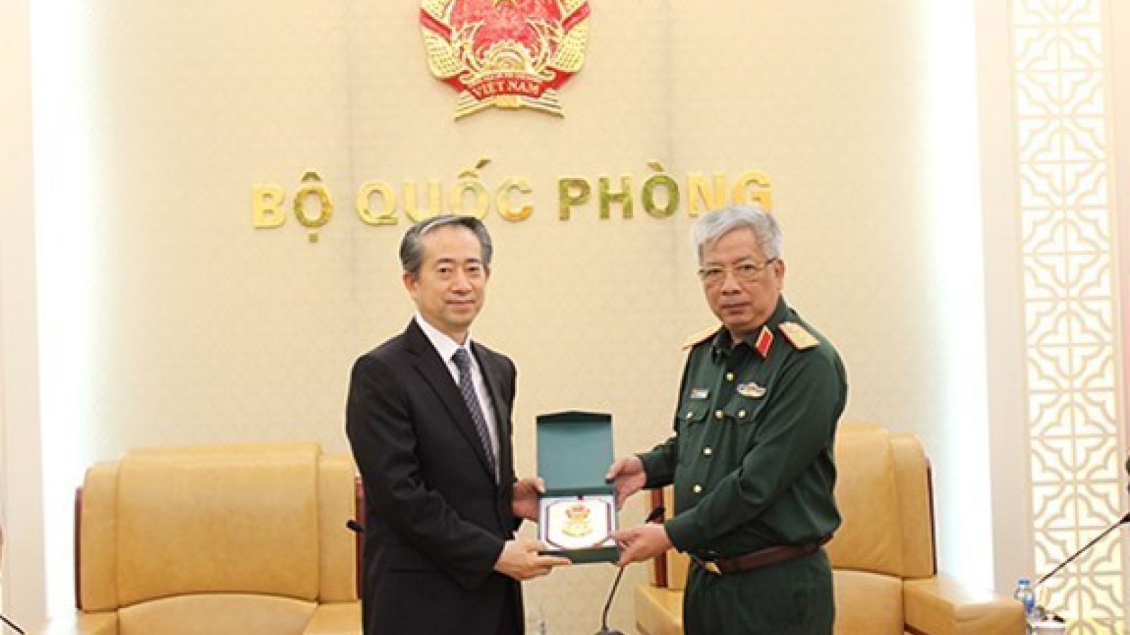 Vietnam, China make defence ties important pillar in bilateral relationship