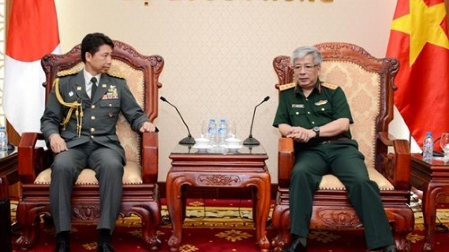 Defence officer receives Japanese military attachés