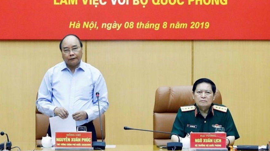 PM Nguyen Xuan Phuc hails defense-purposed land use