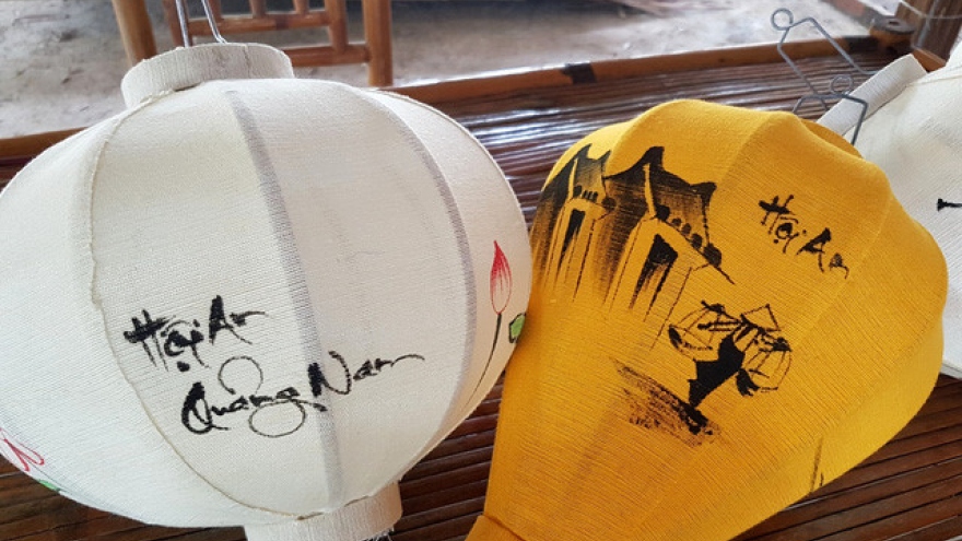 Special gifts for APEC Finance Ministers in Hoi An